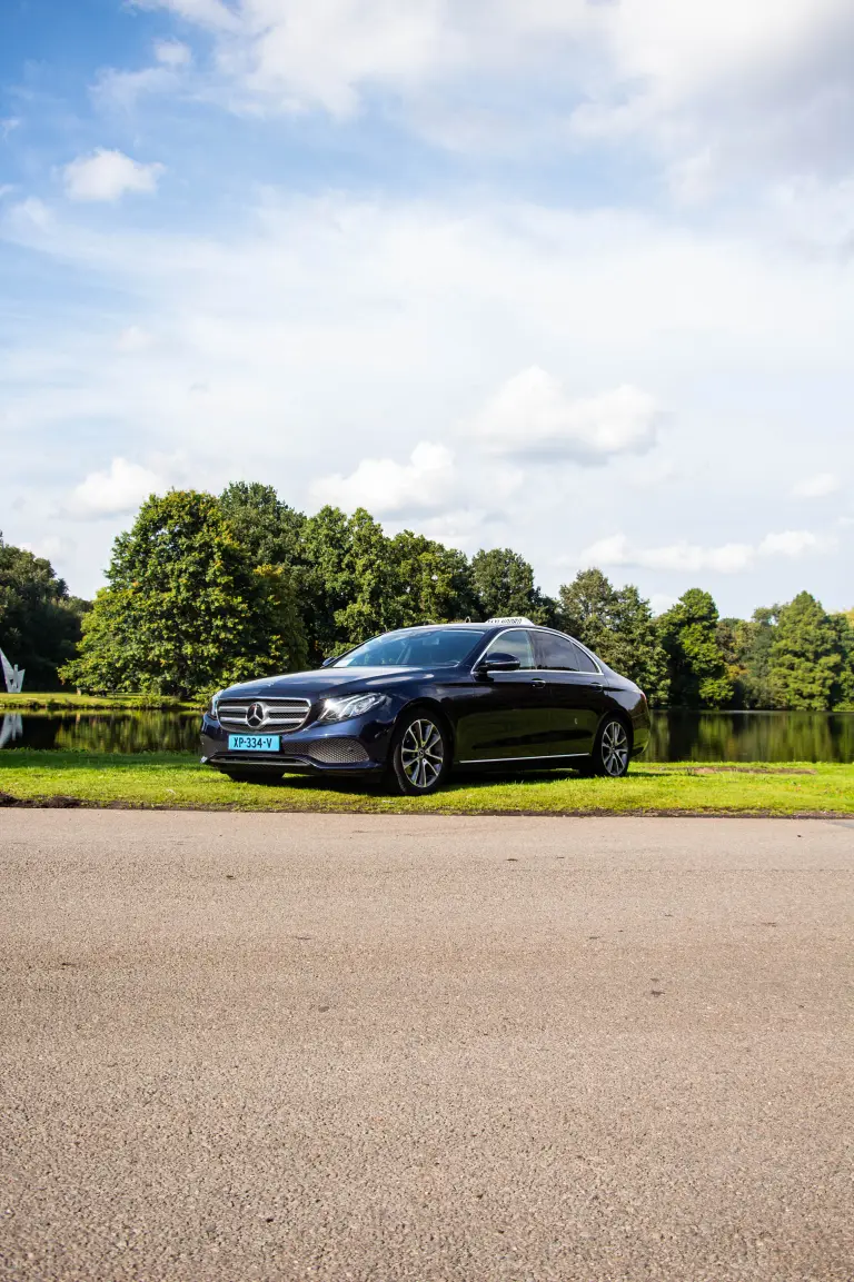 Mercedes E-Klasse taxi van Taxi Noord